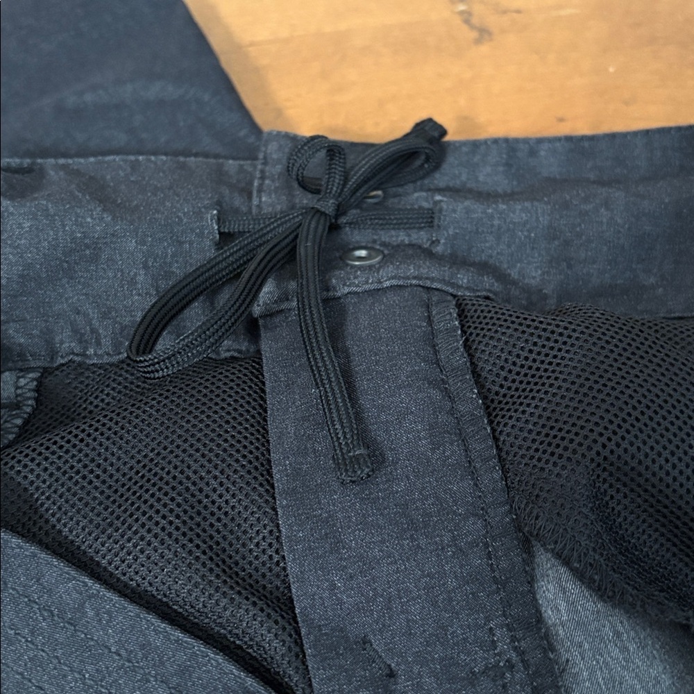 Athleta Nylon Blend Dark Gray Pants Size 12 - Picture 16 of 16